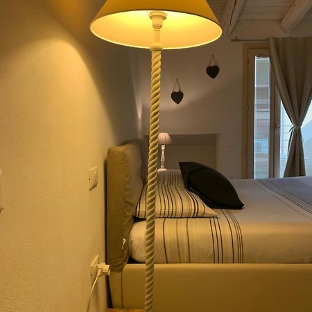 Antonella Gardalake 2 Desenzano del Garda Ngoại thất bức ảnh