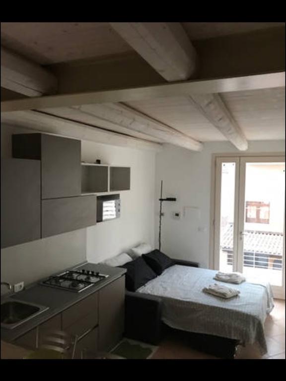 Antonella Gardalake 2 Desenzano del Garda Ngoại thất bức ảnh