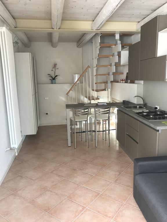 Antonella Gardalake 2 Desenzano del Garda Ngoại thất bức ảnh