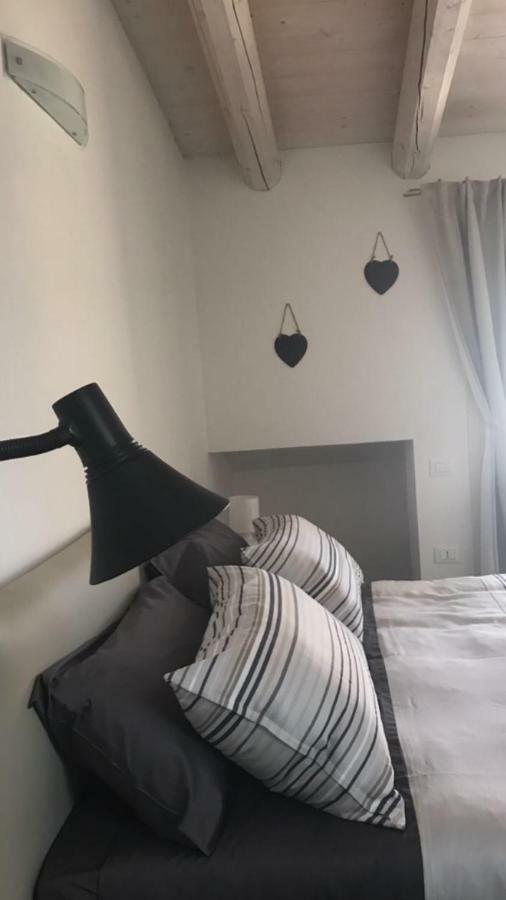 Antonella Gardalake 2 Desenzano del Garda Ngoại thất bức ảnh